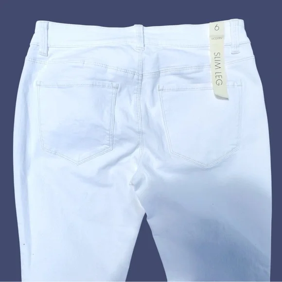 Ann Taylor Modern Slim Straight Leg White Jeans Size 6 - Picture 5 of 5